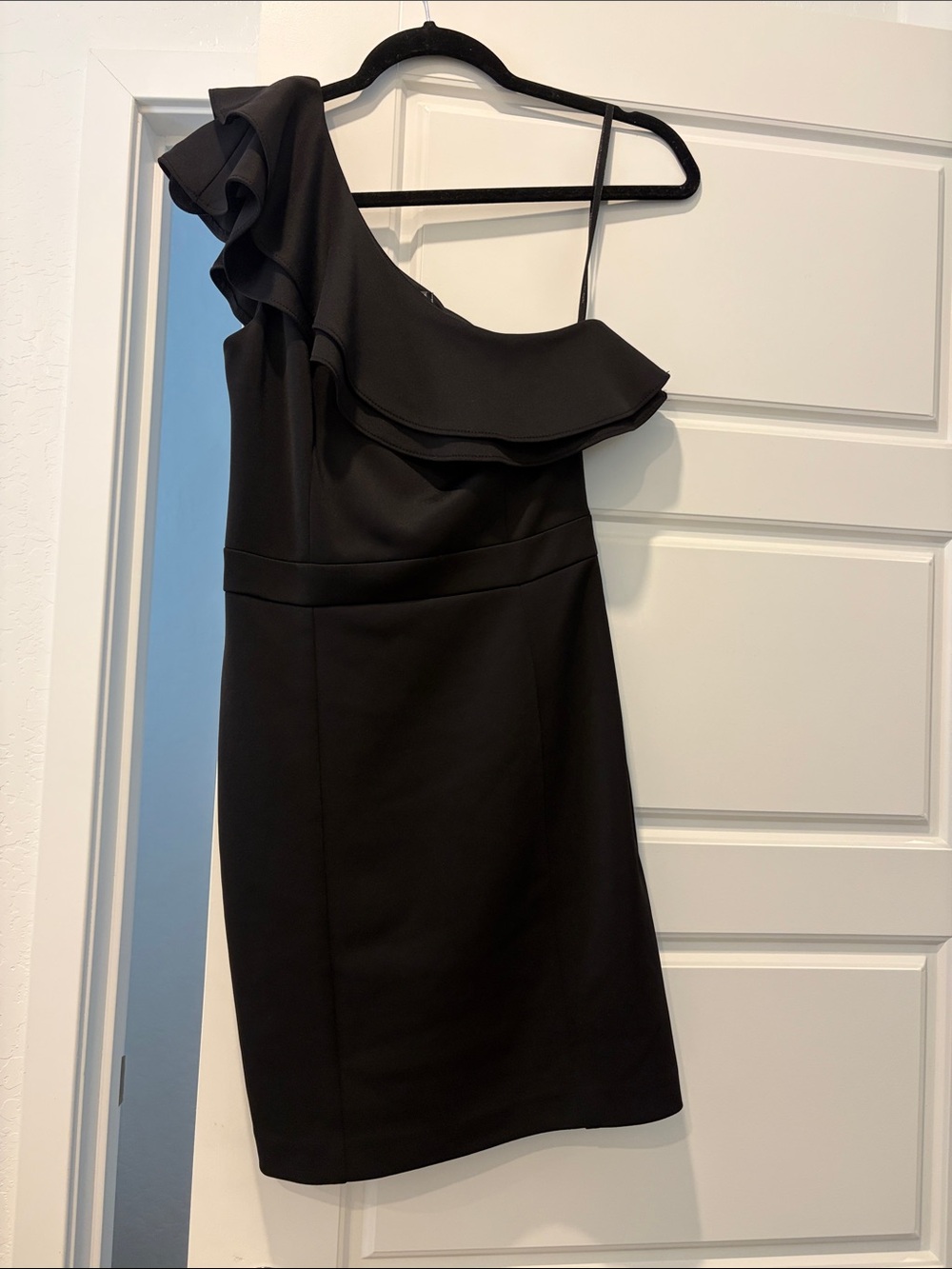 GUESS Black One-Shoulder Ruffle Cocktail Dress